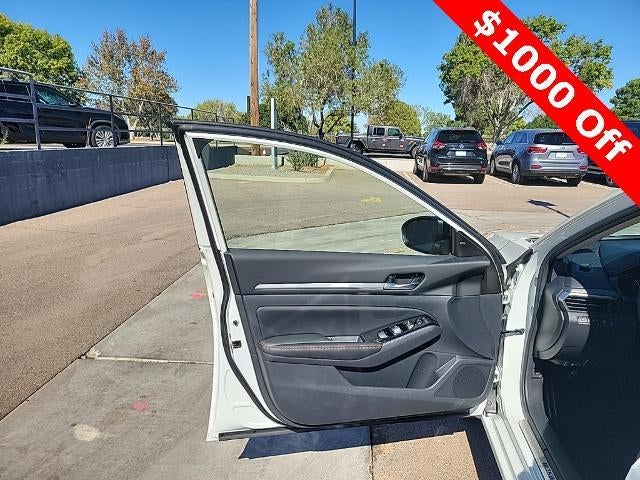 2025 Nissan Altima SR