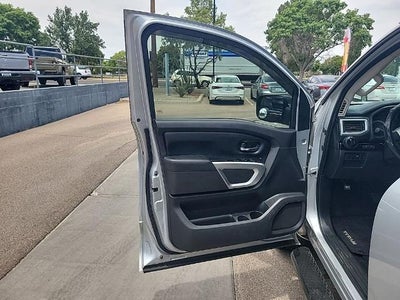 2017 Nissan Titan SV