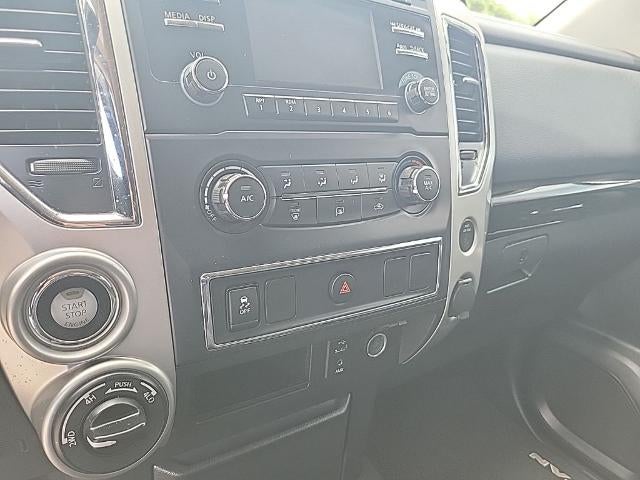 2017 Nissan Titan SV