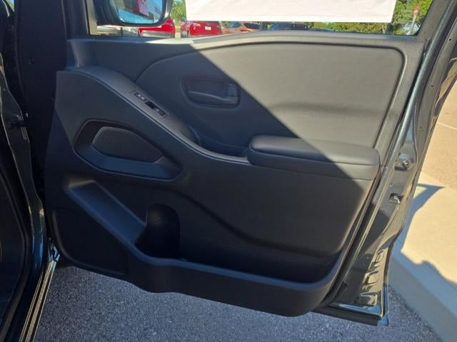 2027 Nissan Frontier Crew Cab SV