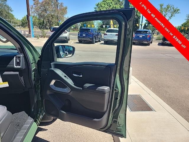 2025 Nissan Frontier Crew Cab SV