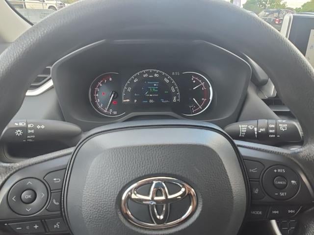 2025 Toyota RAV4 XLE - Photo 32