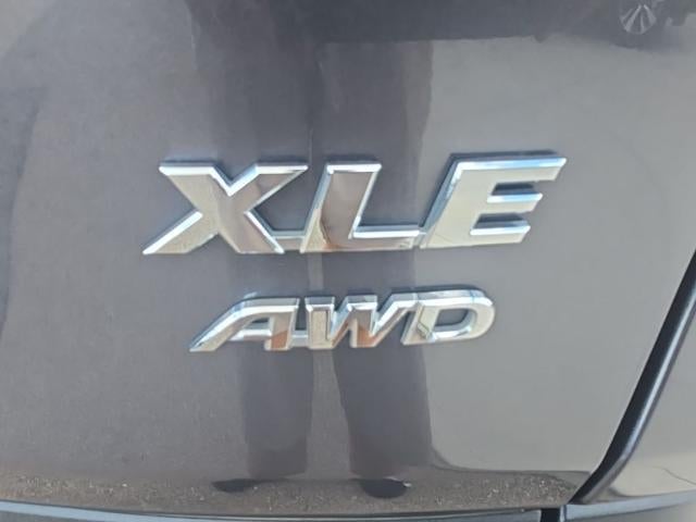 2025 Toyota RAV4 XLE - Photo 36