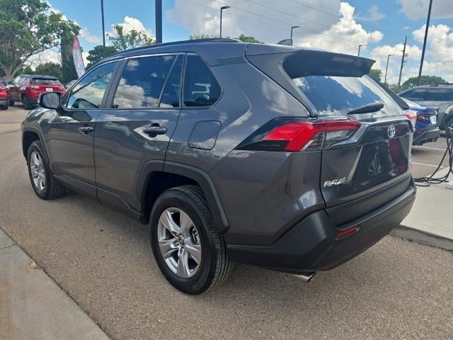 2025 Toyota RAV4 XLE - Photo 7