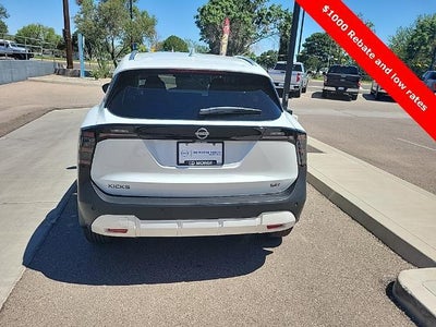 2025 Nissan Kicks SR