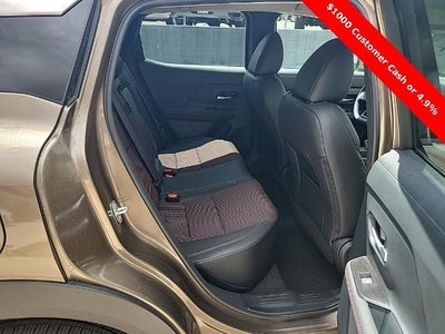 2025 Nissan Kicks SR