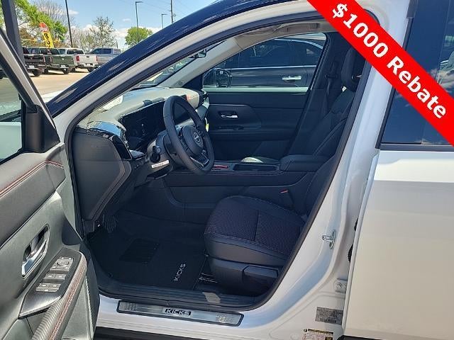 2025 Nissan Kicks SR
