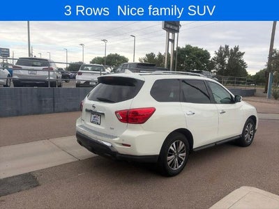 2020 Nissan Pathfinder SV