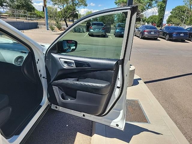 2018 Nissan Pathfinder S