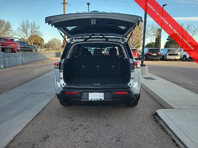 2024 Nissan Pathfinder SV