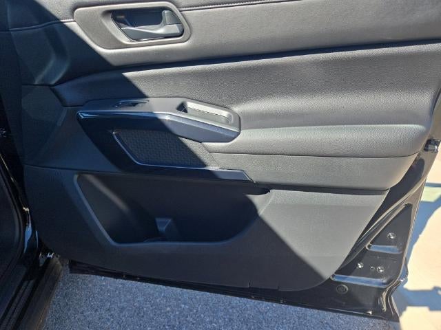 2024 Nissan Pathfinder SV - Photo 19