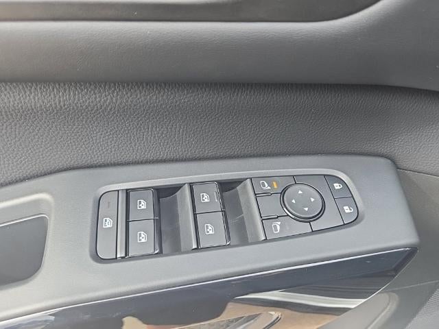2026 Nissan Pathfinder SV 2WD