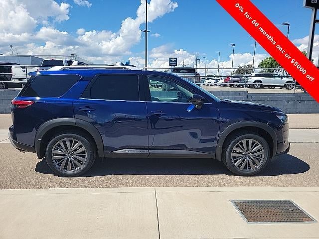 2025 Nissan Pathfinder SL