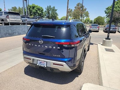 2022 Nissan Pathfinder Platinum
