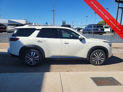 2022 Nissan Pathfinder Platinum