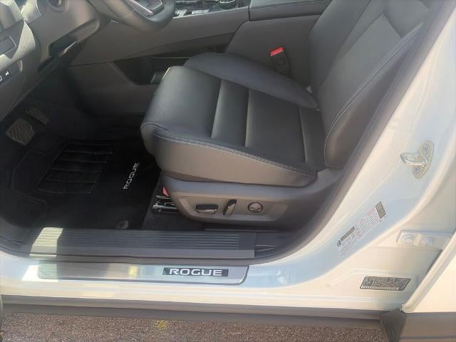 2025 Nissan Rogue SL - Photo 24