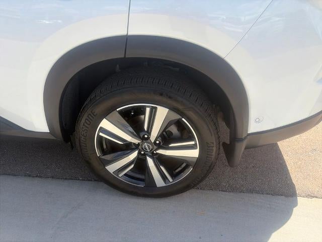 2025 Nissan Rogue SL - Photo 38