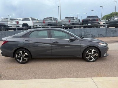 2023 Hyundai ELANTRA Limited